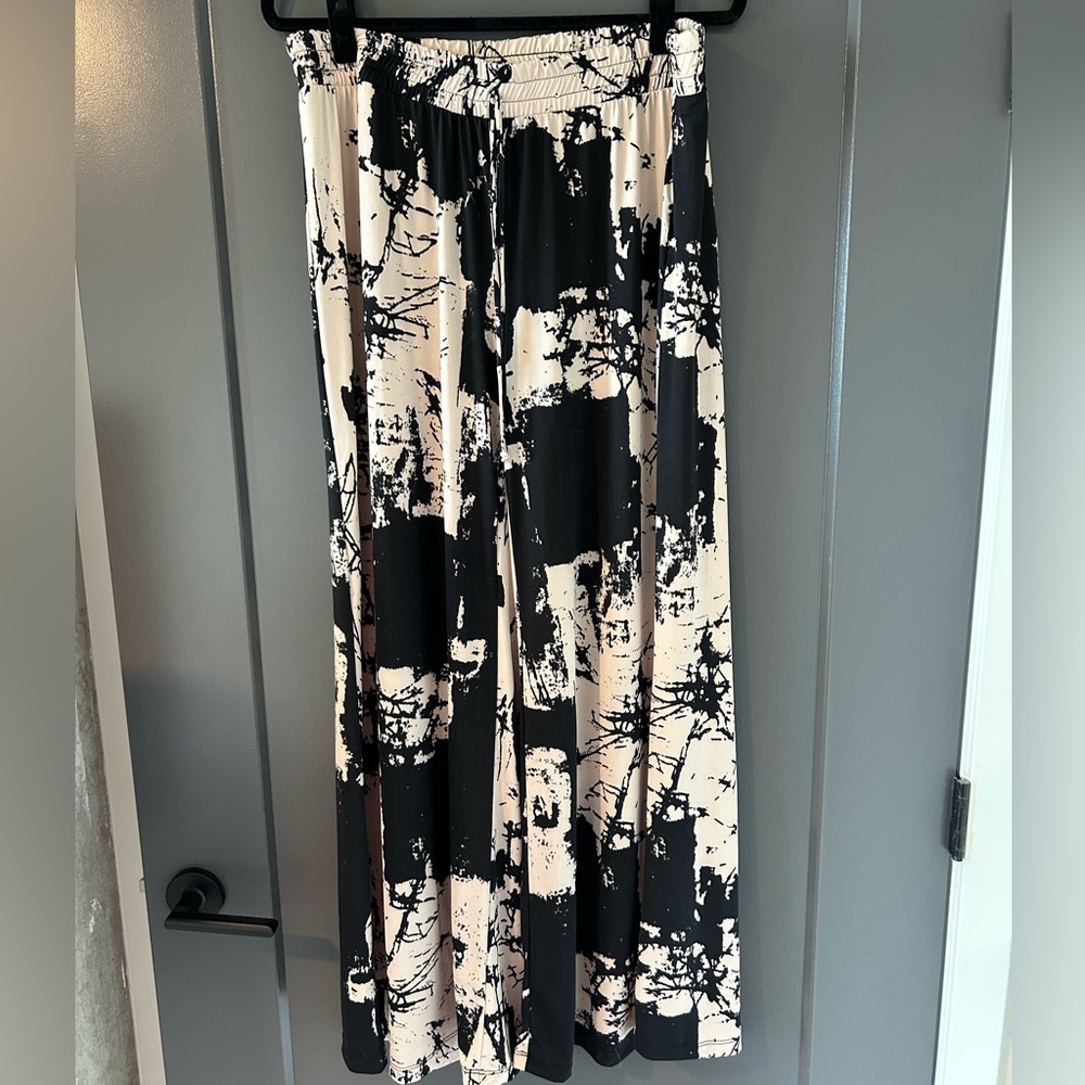 Abstract Print Wide Leg Pants